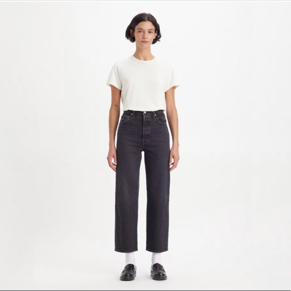 RIBCAGE NO BACK POCKET WOMEN'S JEANS - NWT